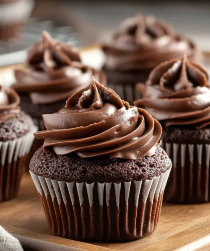 Sugar-Free Chocolate Cupcakes – Rich, Low-Carb, and Totally Keto-Approved