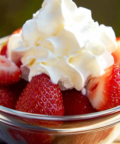 Sugar-Free Whipped Cream – Light, Fluffy, and Just Sweet Enough