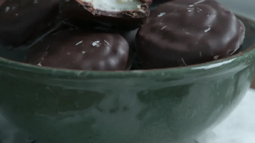 Sugar-Free Peppermint Patties – Keto, Low-Carb, and Shockingly Satisfying